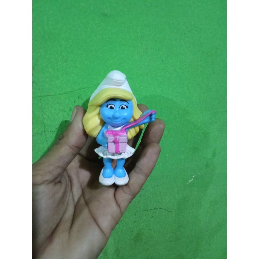 mainan figure smurf