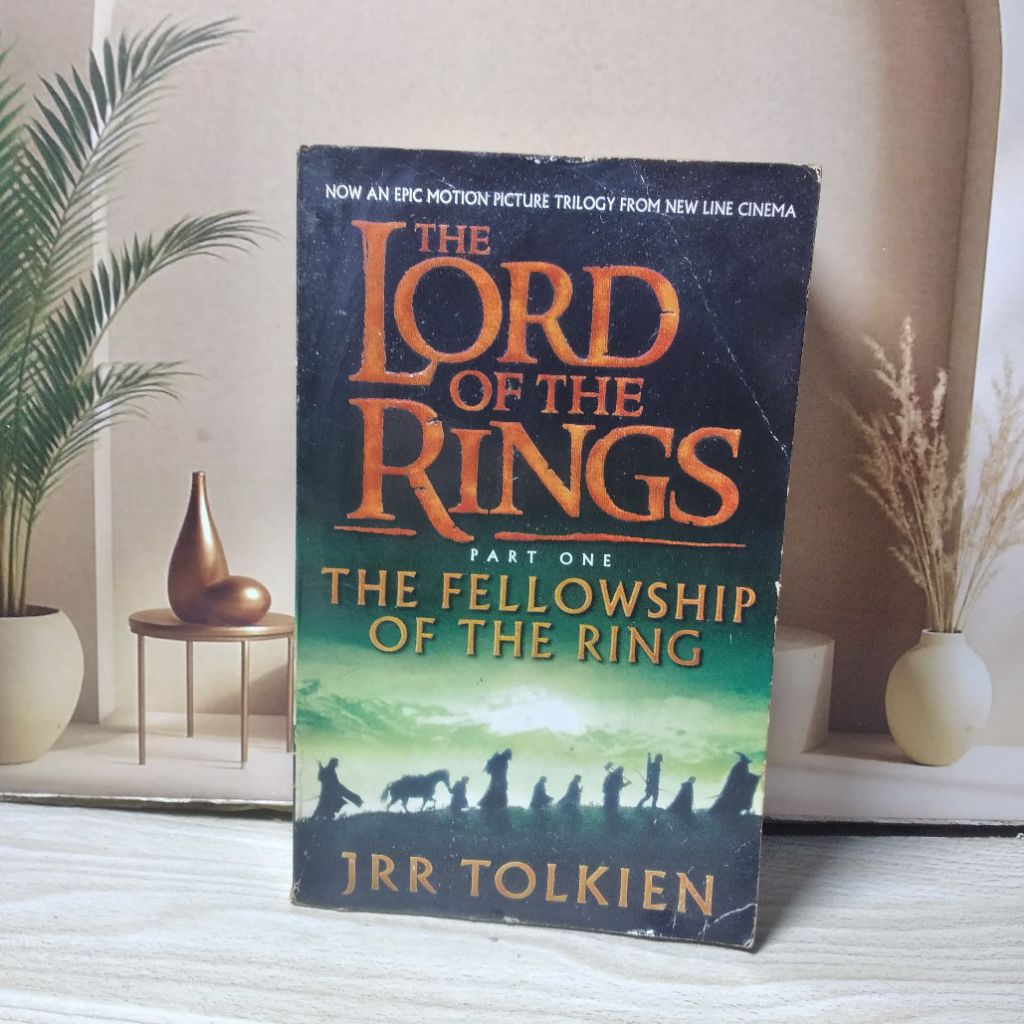 Novel the lord of the rings part one the fellowship of the ring novel bahasa inggris