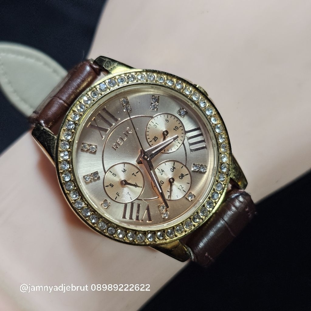 Jam Relic Triple Subdial ZR15907 Gold Diamond Ladies Bekas