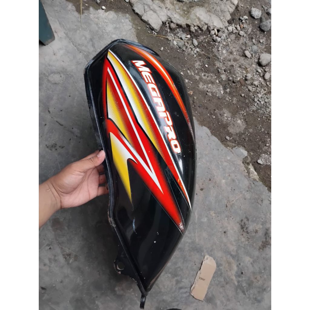 tangki original megapro hiu tahun 2005