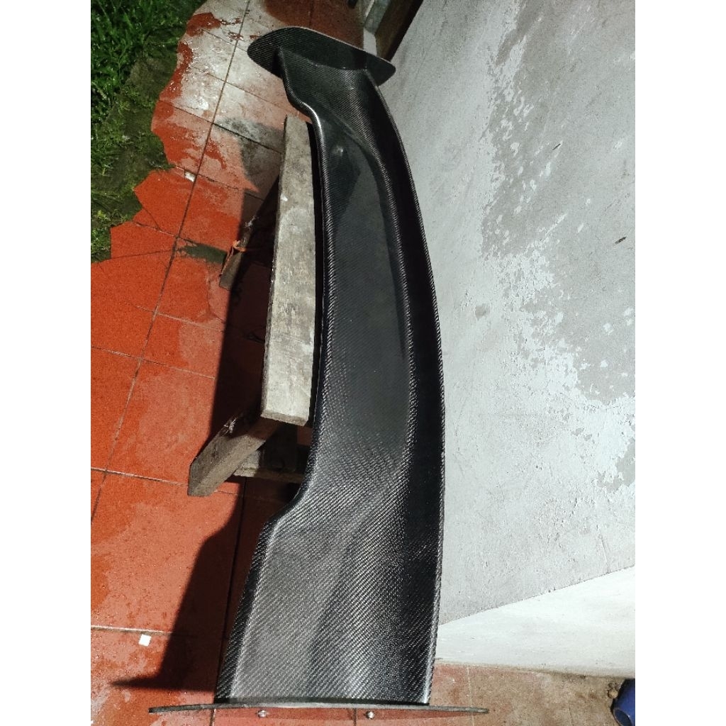 spoiler karbon