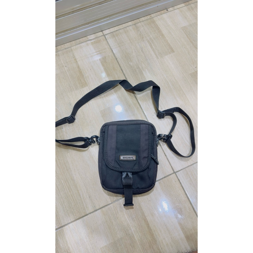tas slempang eiger original