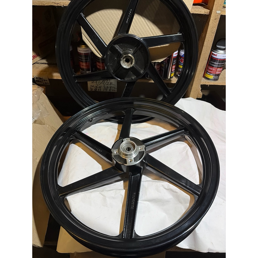 velg racing thunder dpn blk merk yoshi 250 215 17