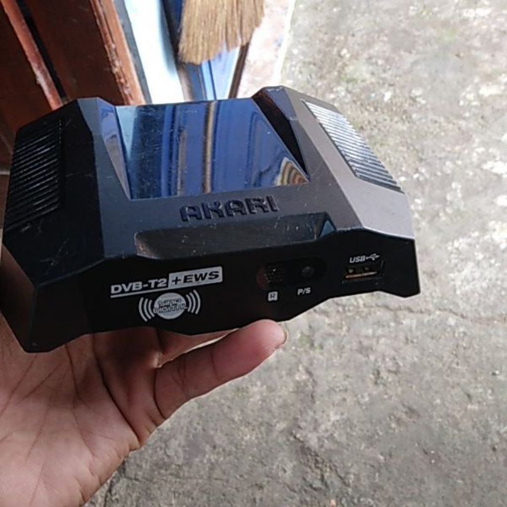 stb akari dvb-t2 bekas