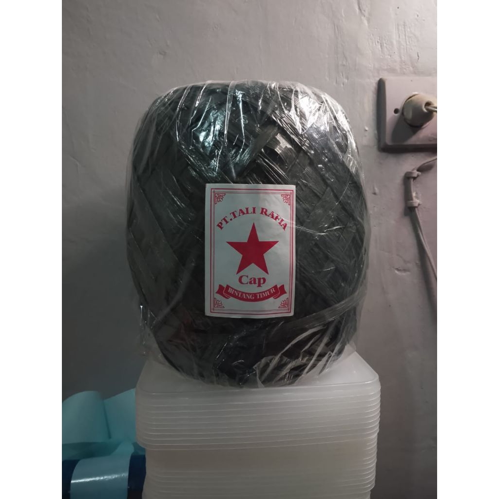 Tali rafia cap bintang timur