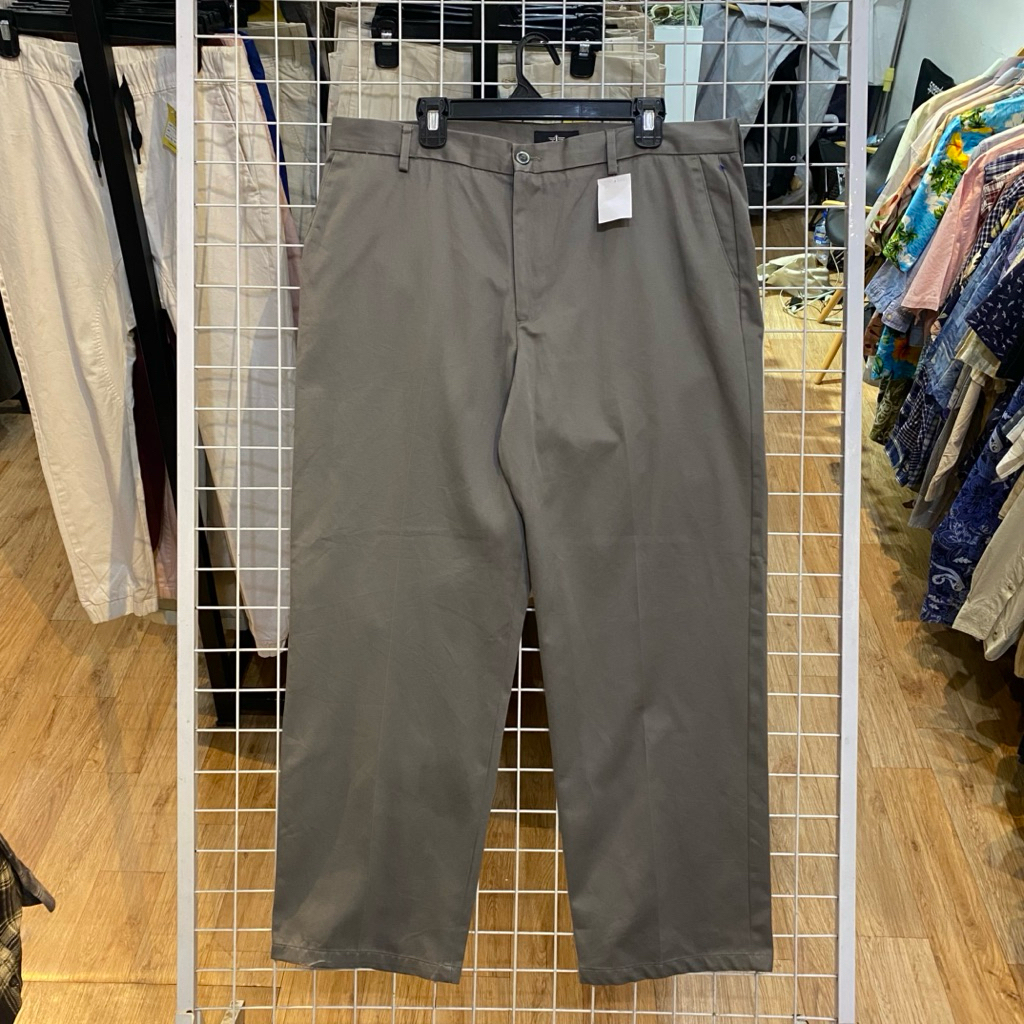 Dockers Clasic Fit Pants