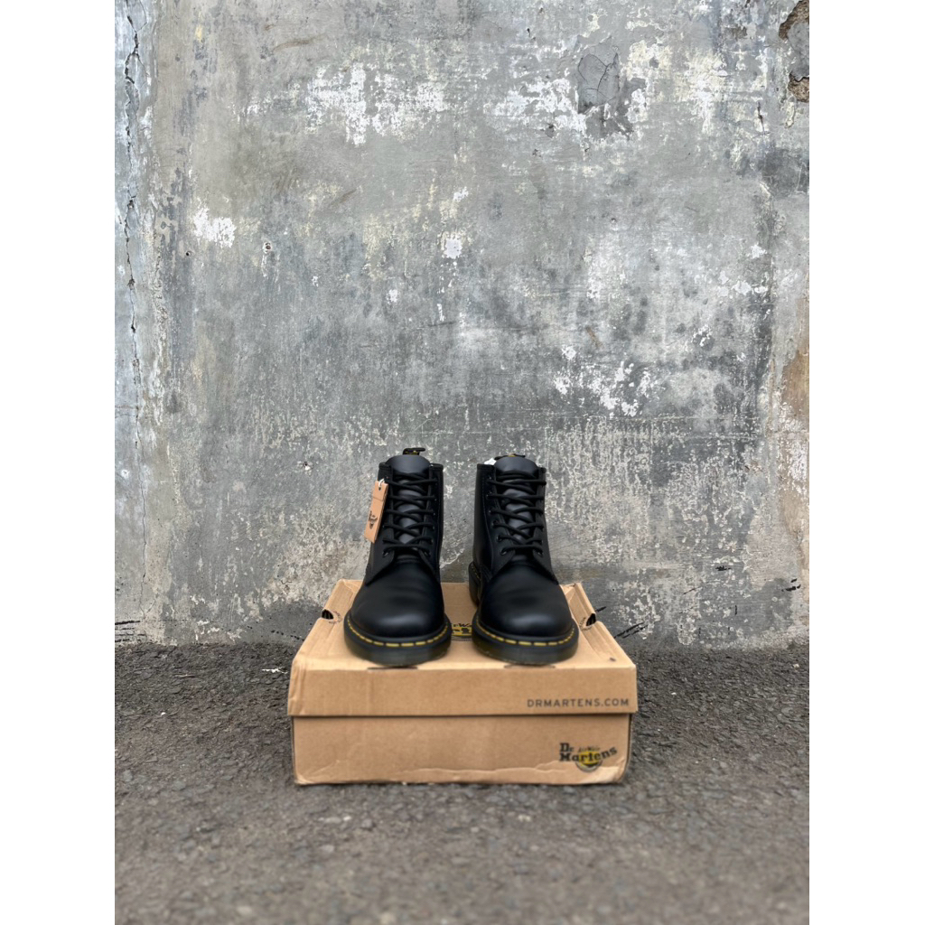 Dr martens 101 black smooth Size 42