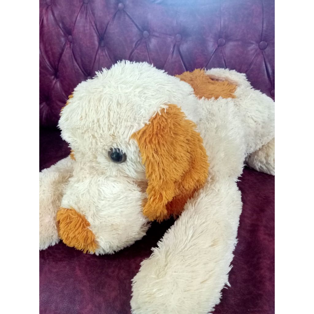 Boneka anjing besar