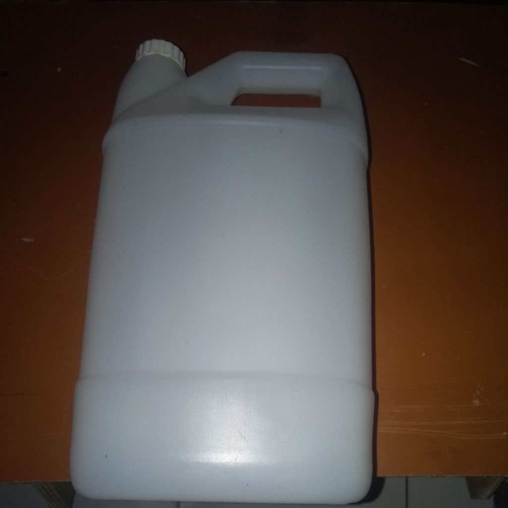 jerigen 4 liter bersih