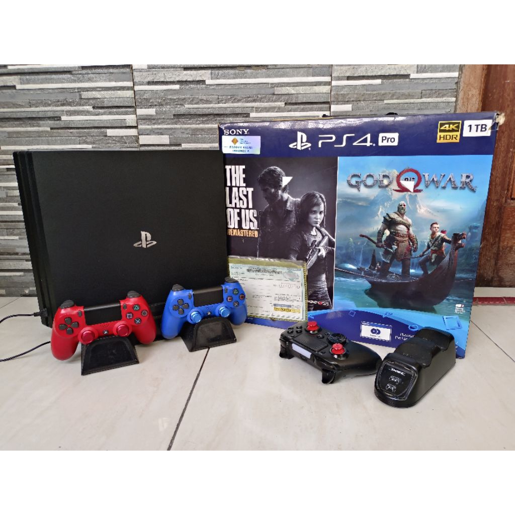 PS4 Playstation 4 PRO HEN CUH7218B