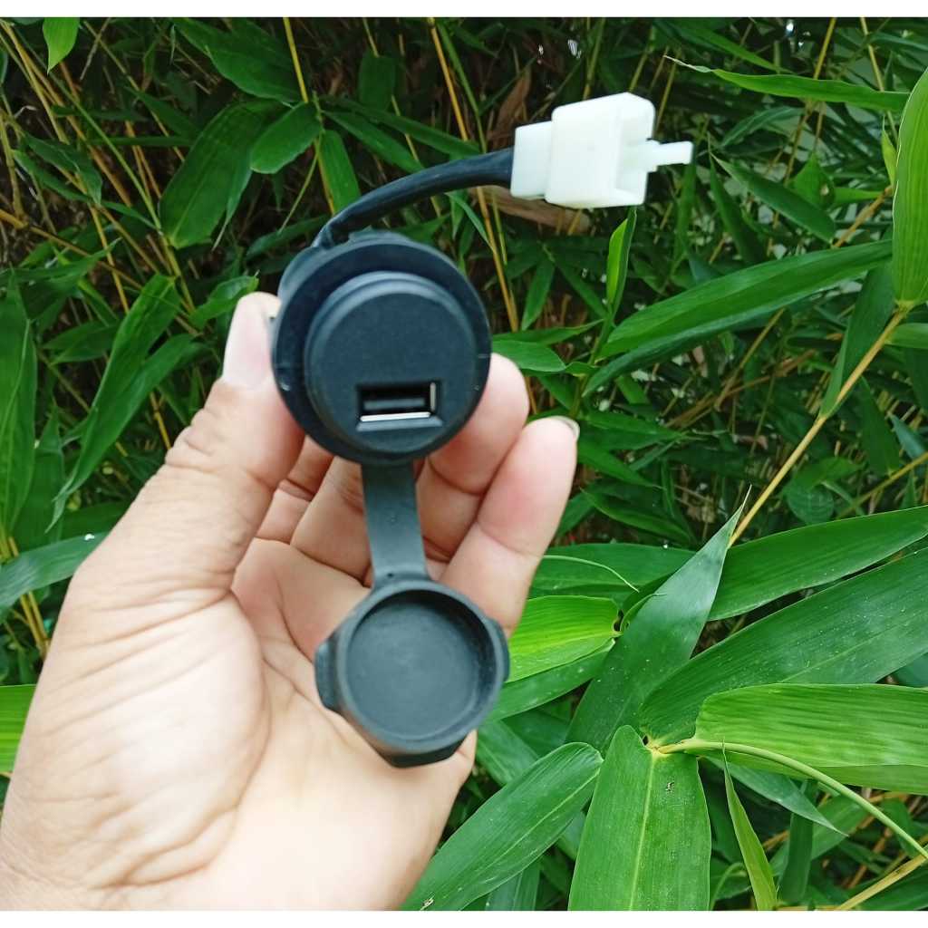 Chargger NEW USB Power Outlet Motor YAMAHA Casan motor Model USB 5 V 2A ORIGINAL