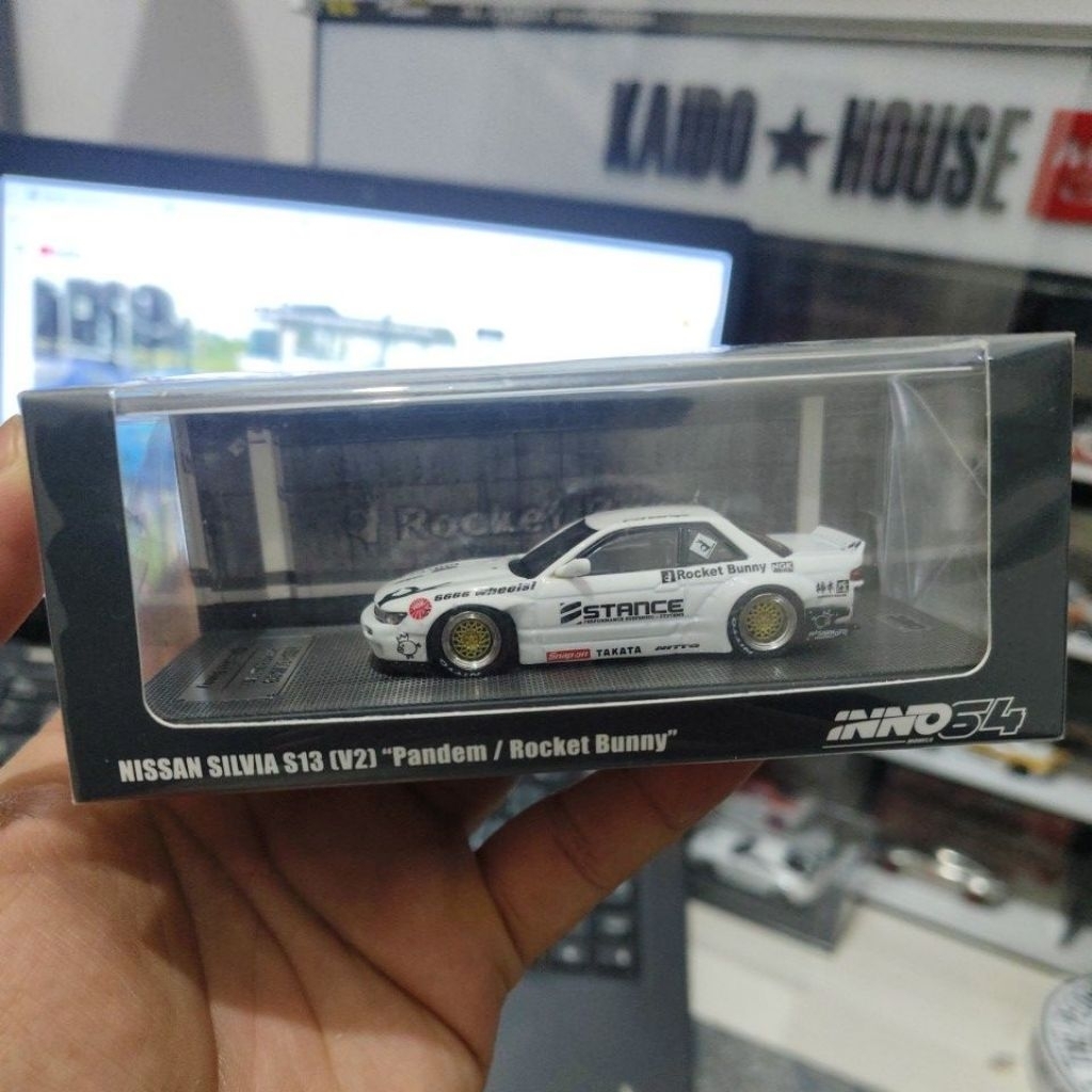 INNO64 NISSAN SILVIA S13 V2 PANDEM ROCKET BUNNY SEGEL