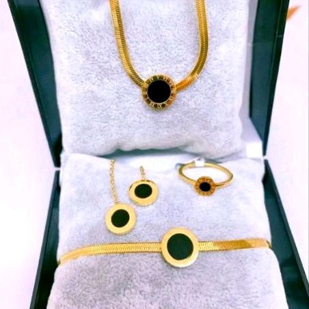Set Perhiasan Titanium Lengkap Termewah Model Bila hitam  Elegan Emas Kulit Kalung 1