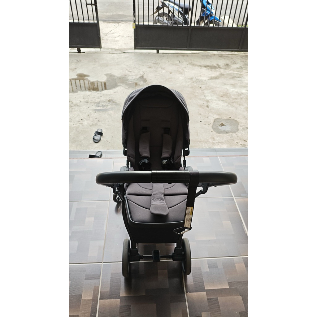 Preloved Stroller Cocolatte Convertz 0.2