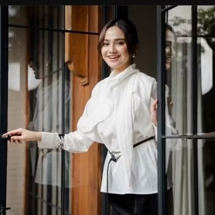 Ophelia top white Warehouse sale This is April x syifa hadju cipa blouse korean