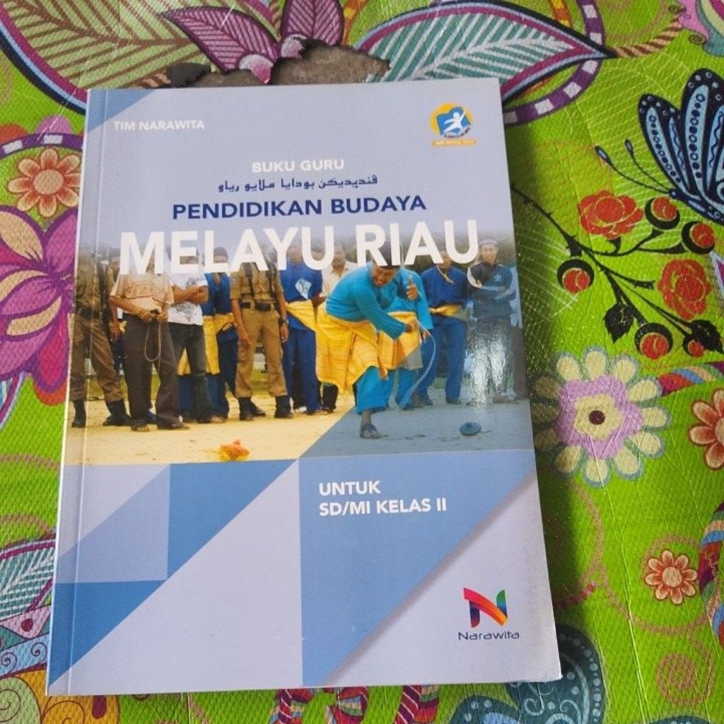 BUKU GURU Pendidikan Budaya Melayu RIau kelas 2 Narawita Kurikulum 2013 ( CUCI GUDANG ) -A