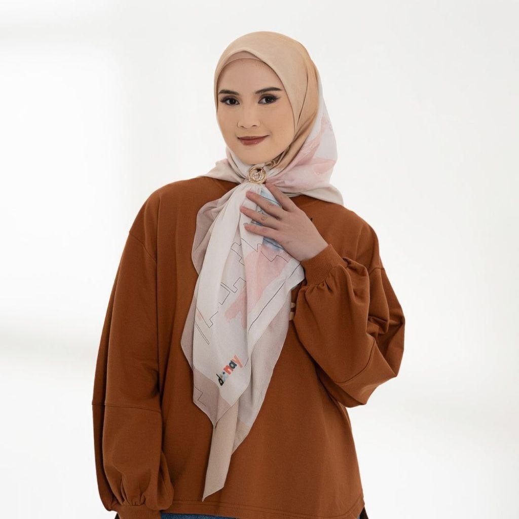 Scarf Miyuki by Deenay | Scarf Miyuki deenay | scarf deenay | segi empat motif deenay | segi empat d