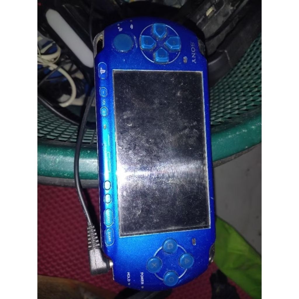 PSP seri 3000 minus cuma dikit