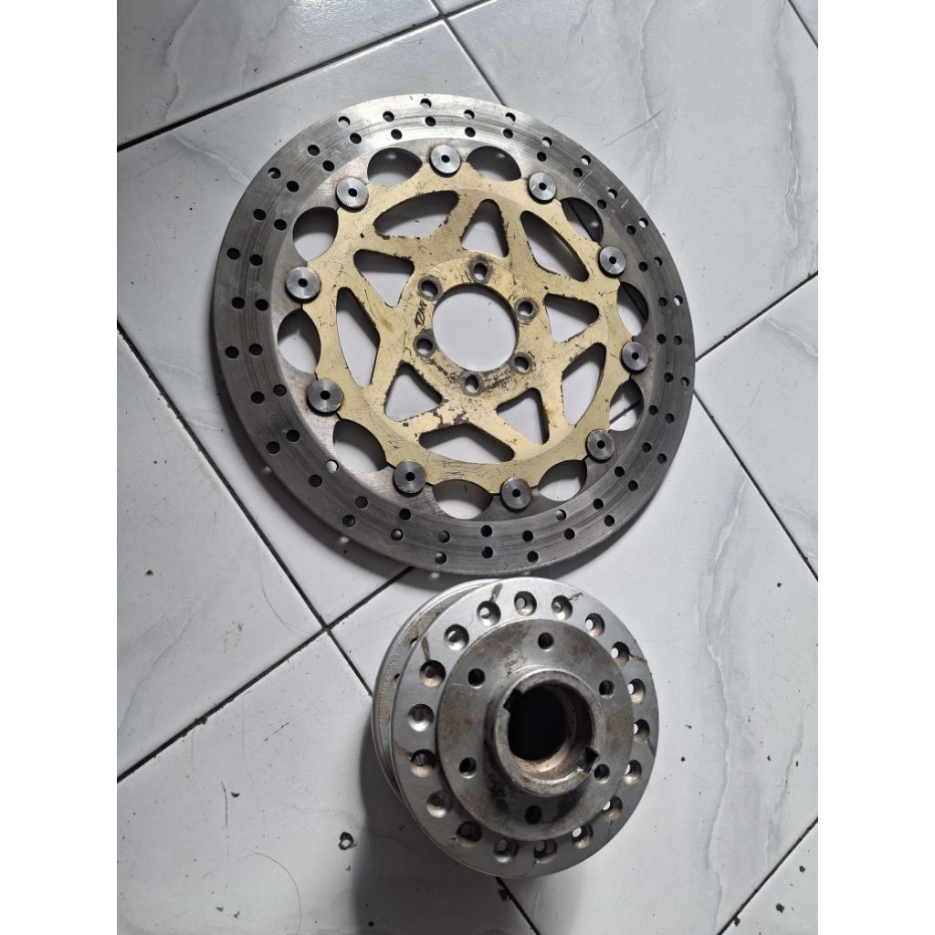 tromol depan thunder 250