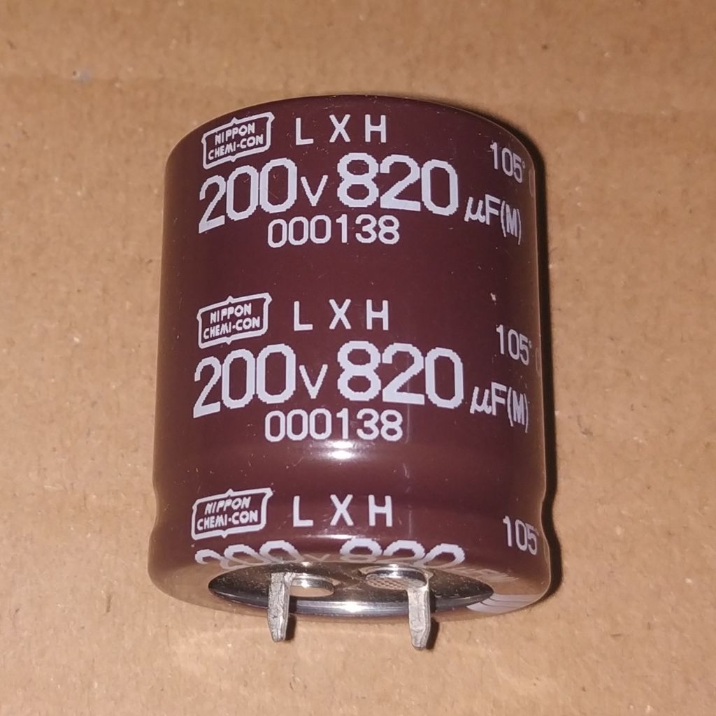 C Elko Elco 820uF 200V 820 uF 200 V NIPPON CHEMICON