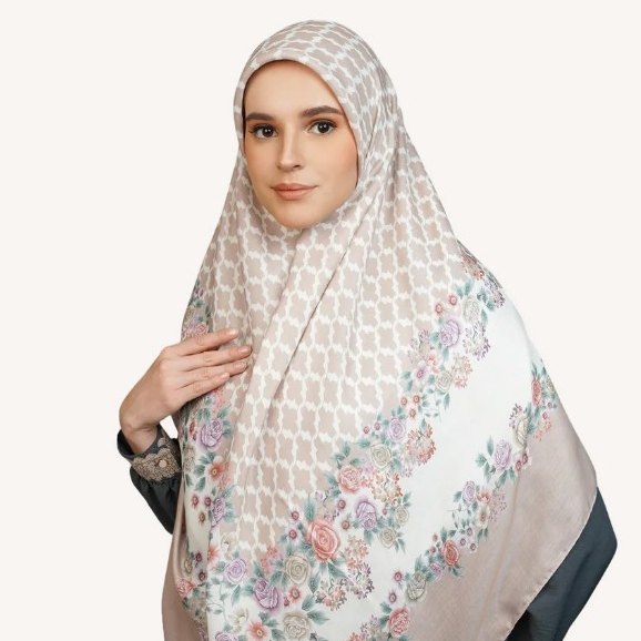Elzatta Hijab Jilbab Kerudung Segi Empat Motif Premium Kaila TR Halwa Syar'i