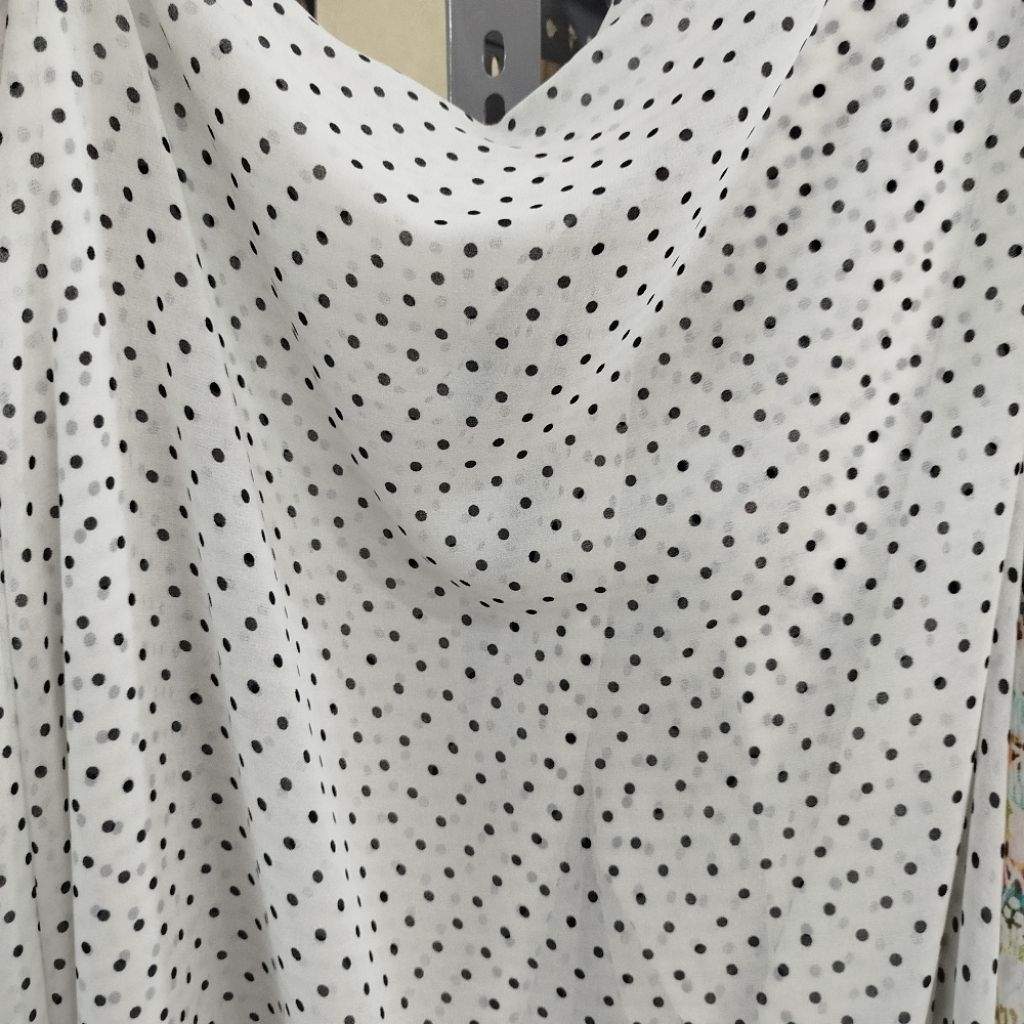 Kain Sifon Ceruty Motif Polkadot Hitam El Premium – Adem, Halus, Jatuh, Terawang,Elegan – Cocok Untu