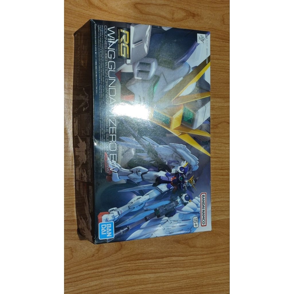 RG Wing Gundam Zero EW Bandai