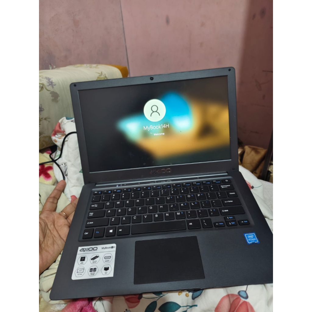 LAPTOP AXIO 14h