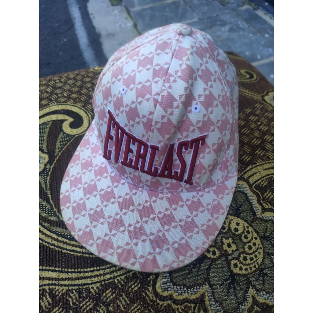 Topi Bekas Everlast Vintage
