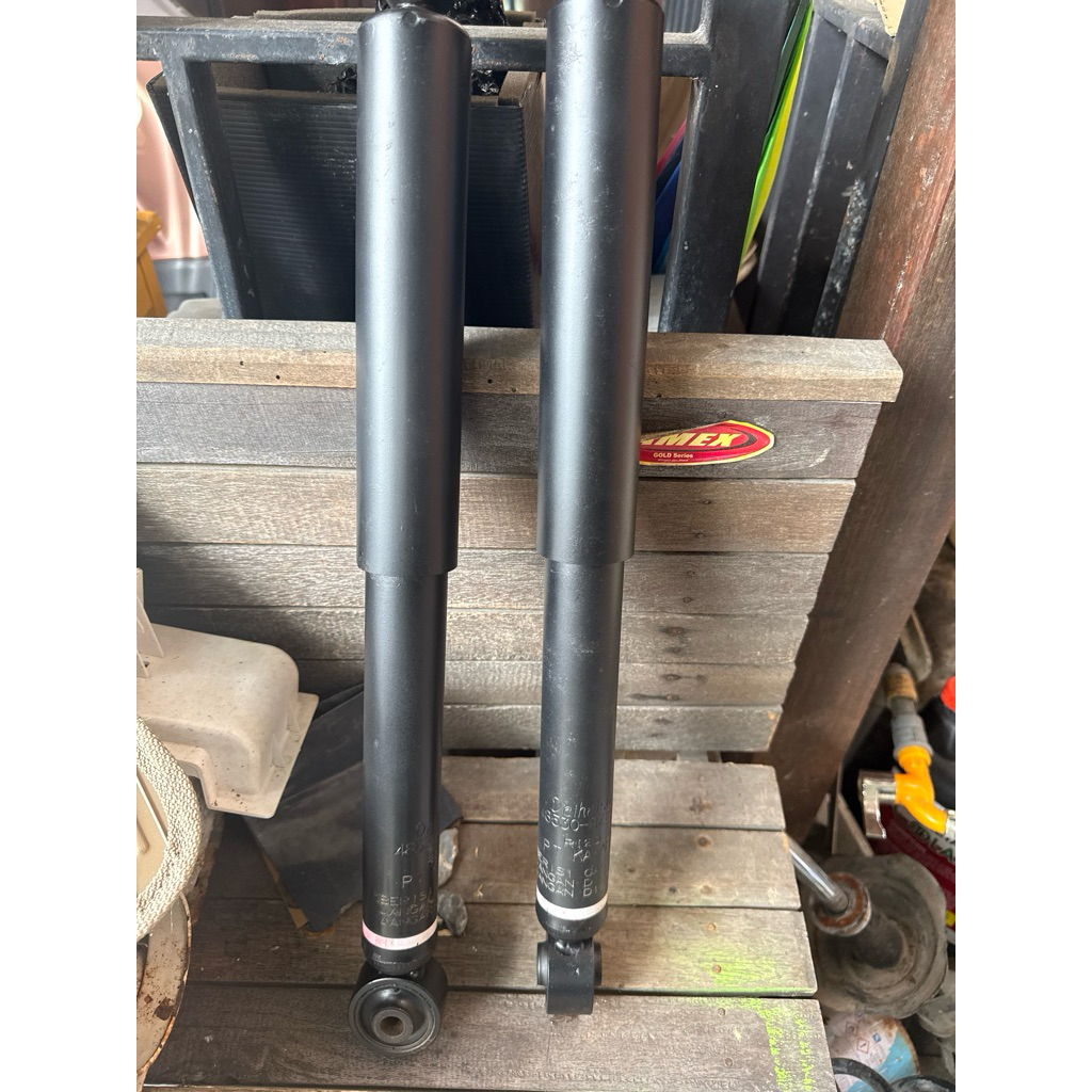 Shock Breaker Belakang Copotan Avanza .