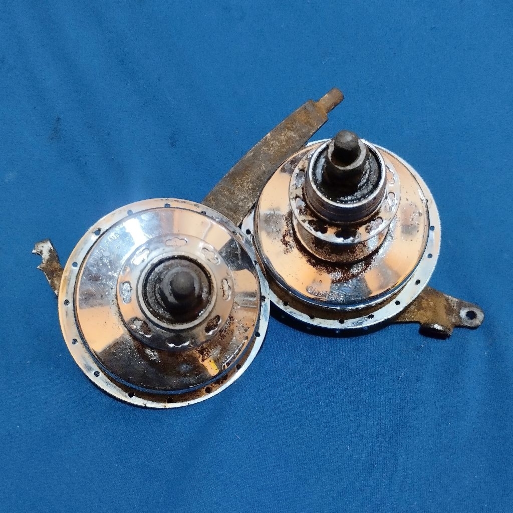 Tromol sepeda onthel tua Sturmey Archer England depan belakang hole 32 40