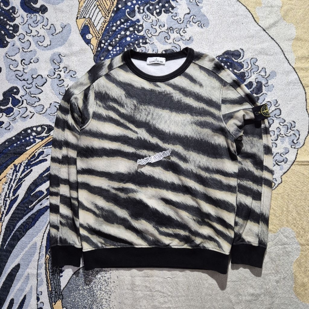 STONE ISLAND CREWNECK CAMO TIGER