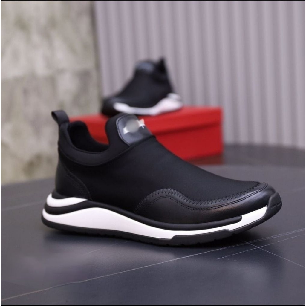 SEPATU SNEAKER SLIP ON FR5577 SNEAKER SLIP ON PRIA BRANDED IMPORT