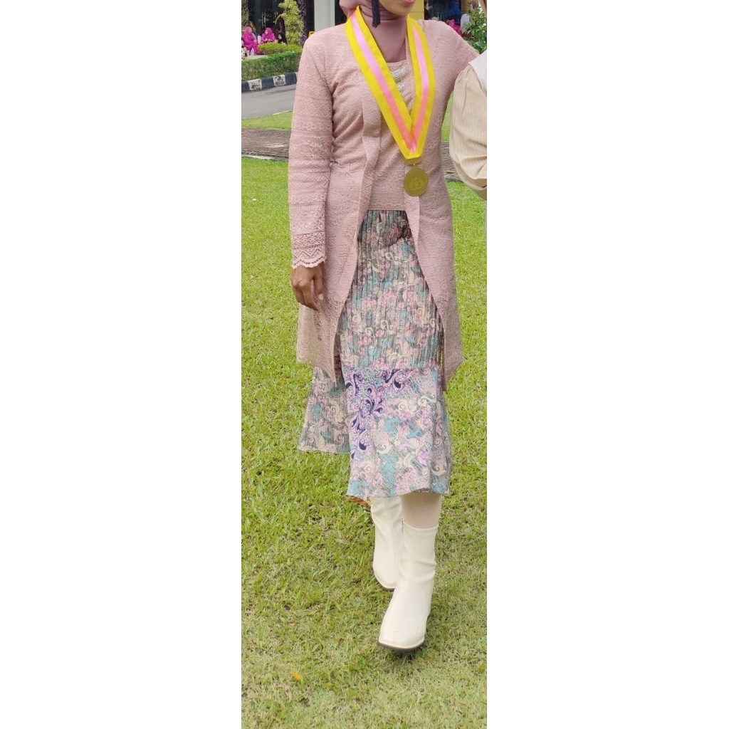 Preloved Set Kebaya Wisuda