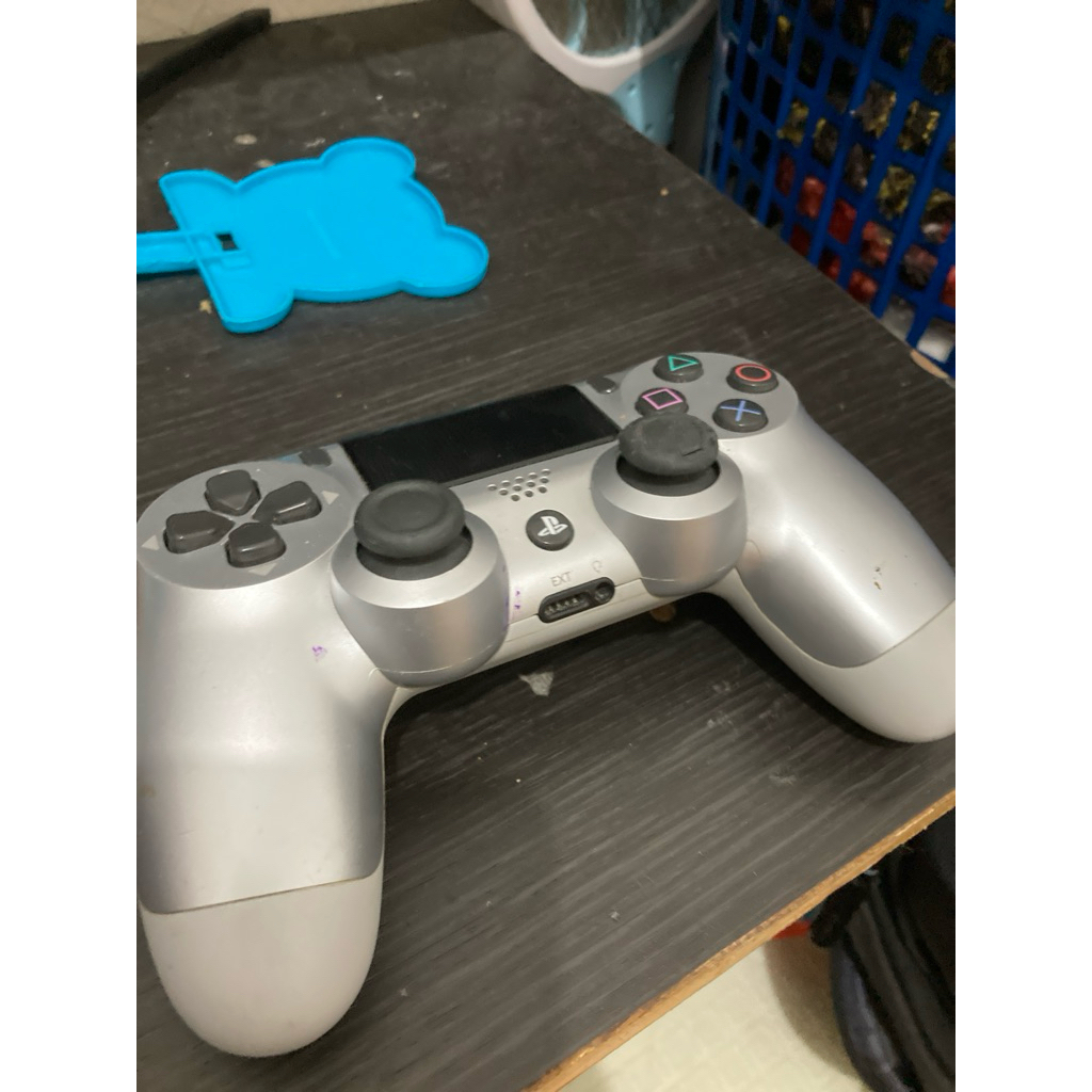 stik ps4 dualshock bekas