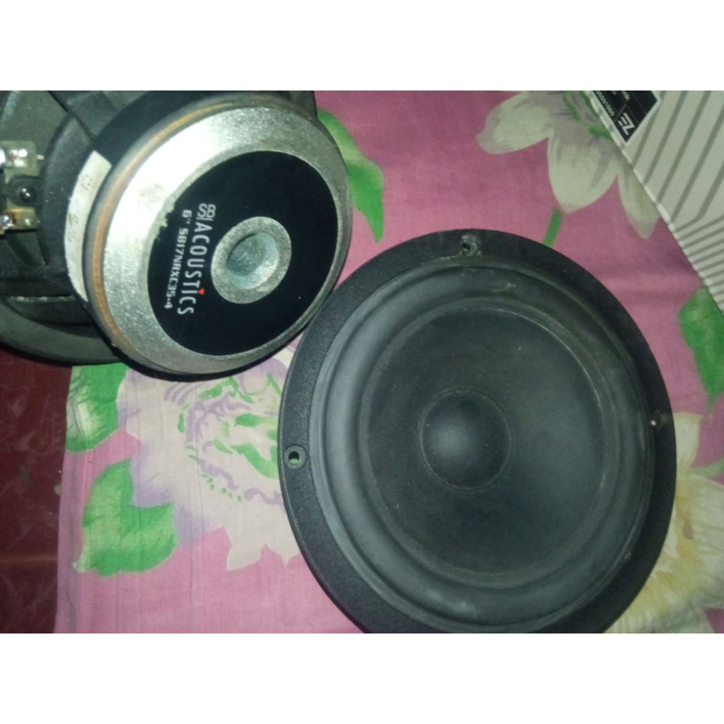 Speaker 6" SB Acoustics