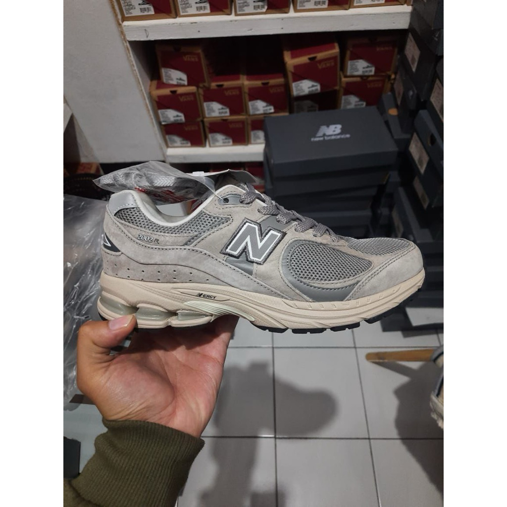 NB 2002r grey marblehead