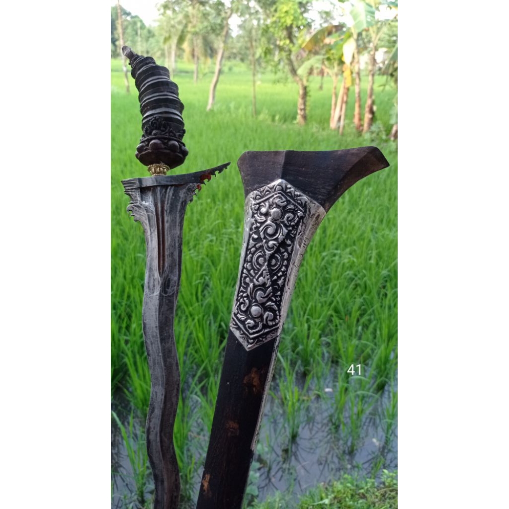 keris Bali pamor kulit semangka panjang bilah 40 cm