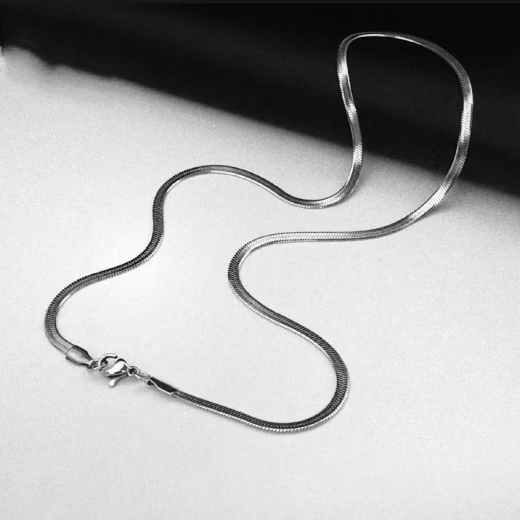 kalung titanium silver model pipih kalung pria wanita titanium panjang 45 cm