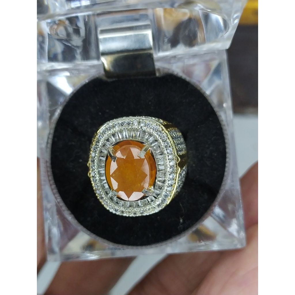 Yellow Safir Tanzania. Dikirim Sesuai Gambar