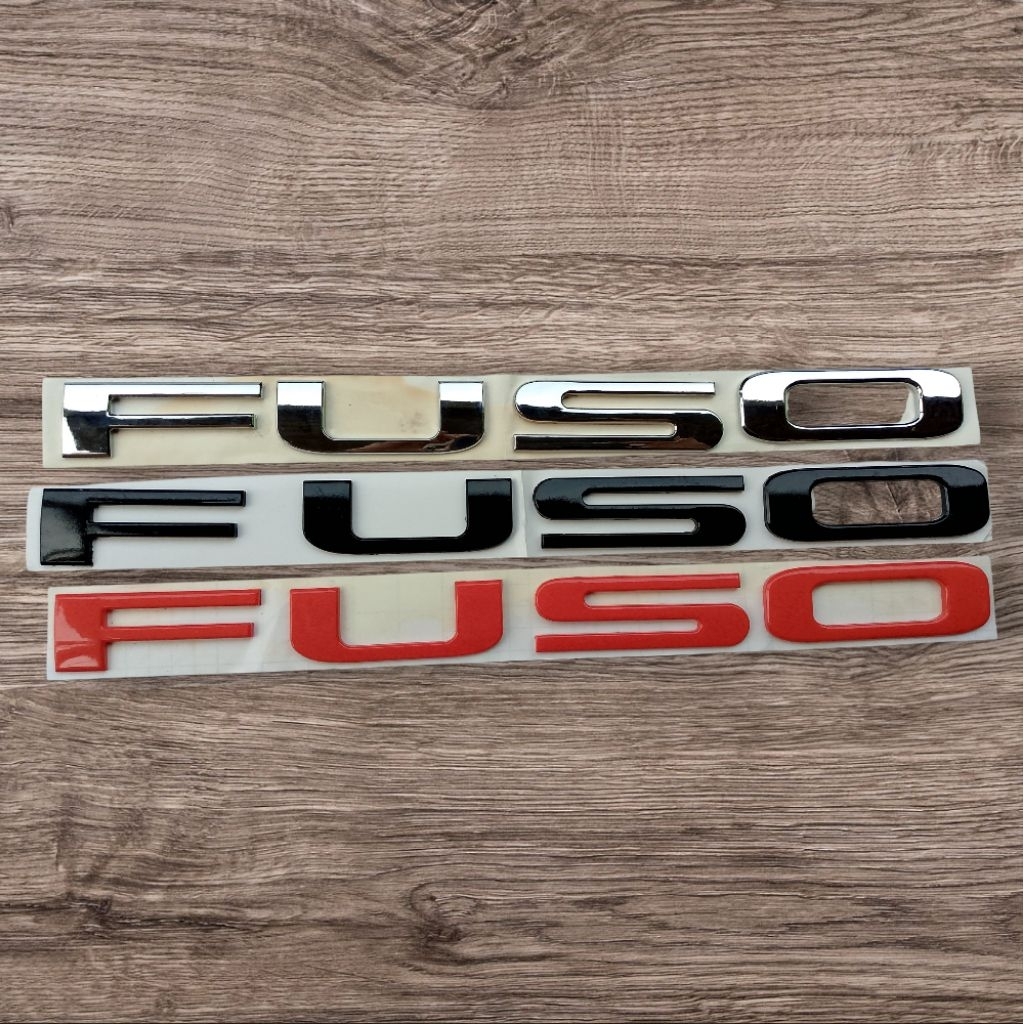 Emblem Logo huruf tulisan fuso kap depan / emblem fuso center / logo fuso / emblem fuso / cold diese