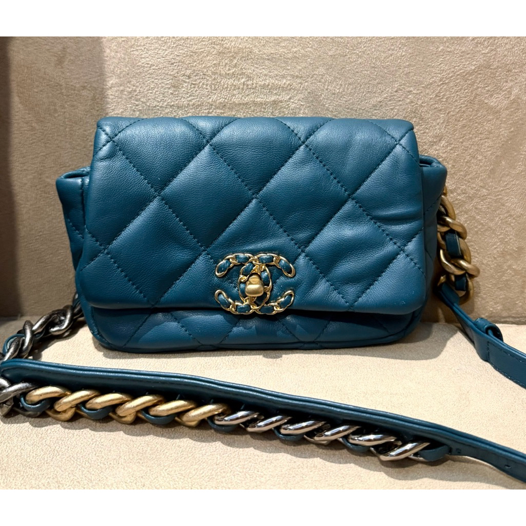 waist bag c19 green - c19 waist bag | c19 small flap bag | c19 lambskin flap bag | c19 bag