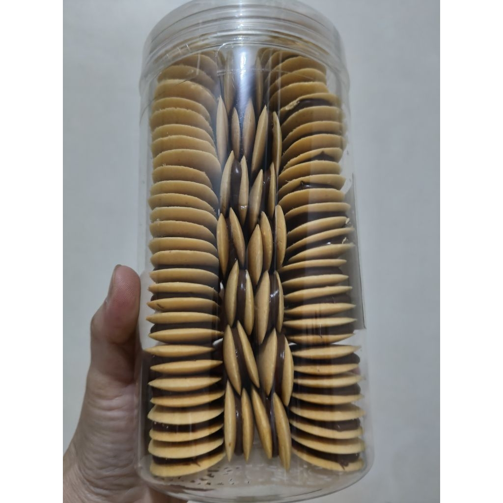 Lidah kucing Nutella