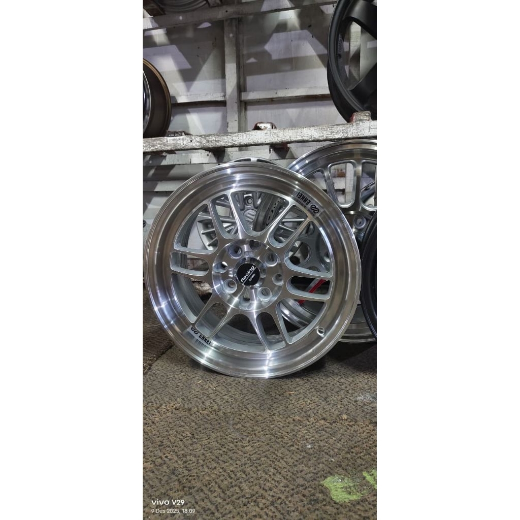 VELG Enkei r15 lebar 7 et 41/42