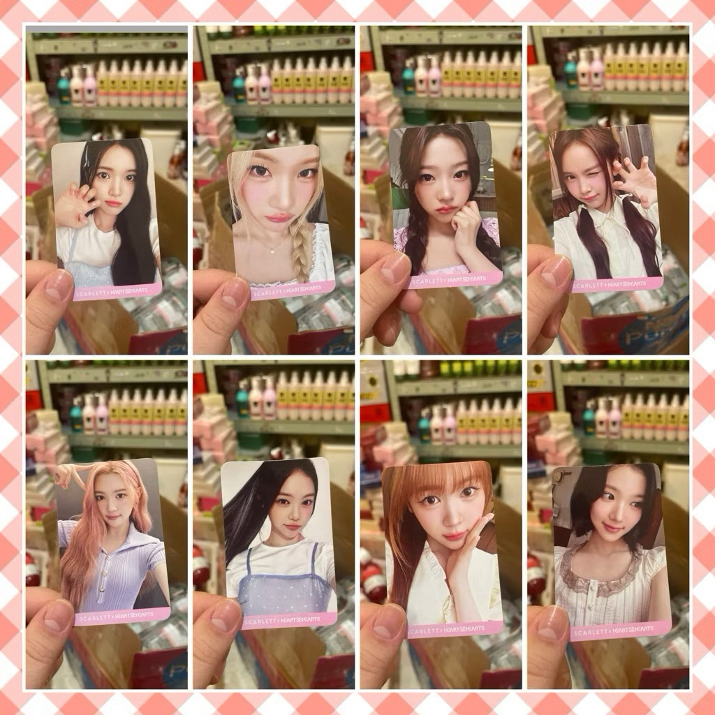 Scarlett x Heart2Hearts Official Photocard