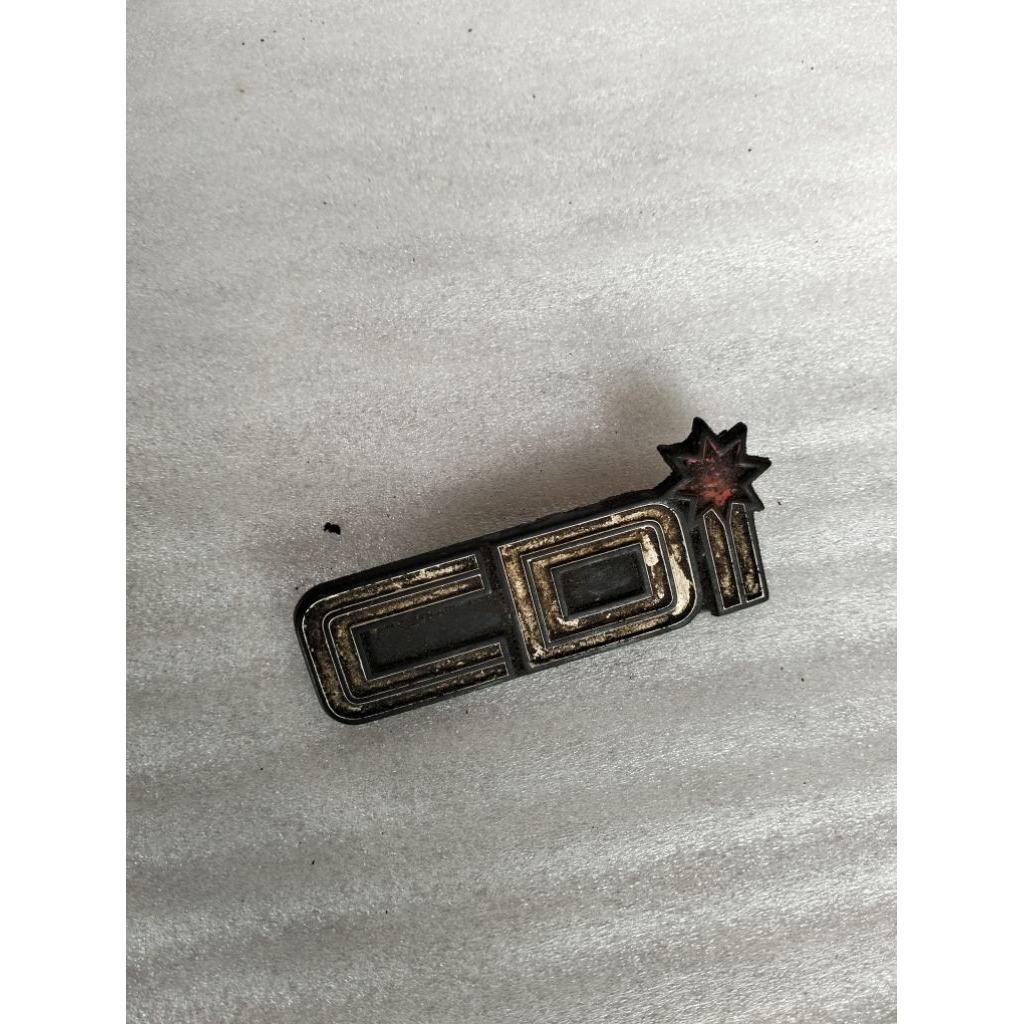 Emblem bok aki kiri yamaha v80 superdeluxe excellent original