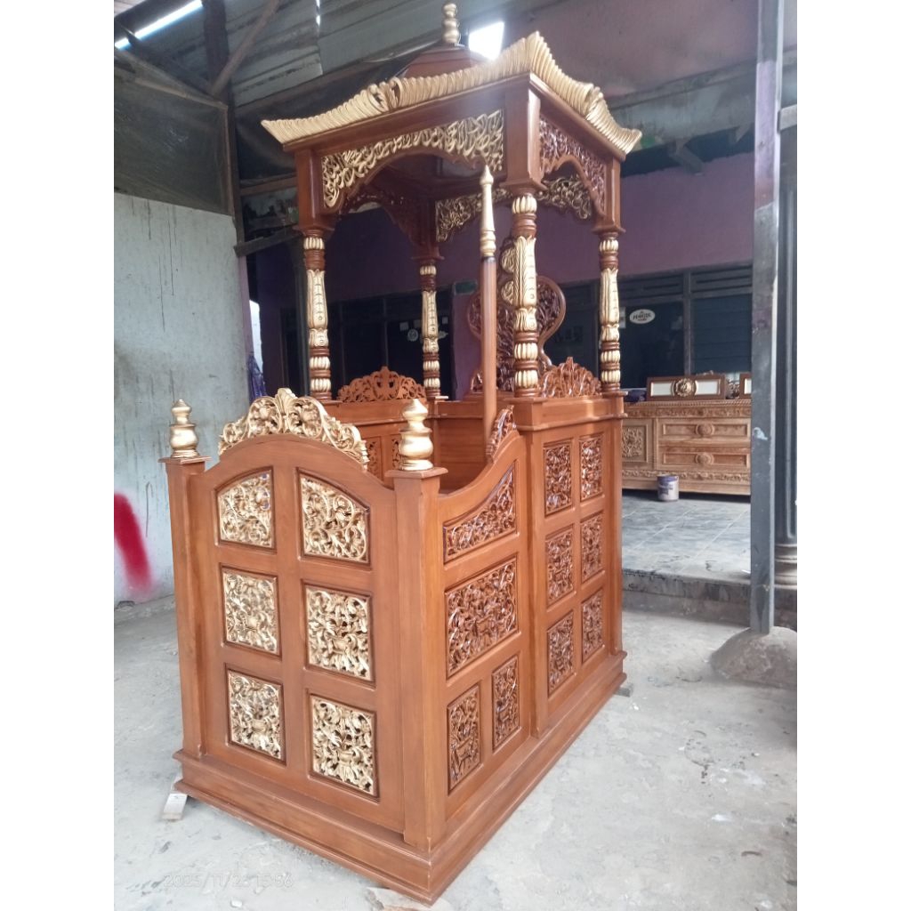 Mimbar Masjid jati Pintu Samping