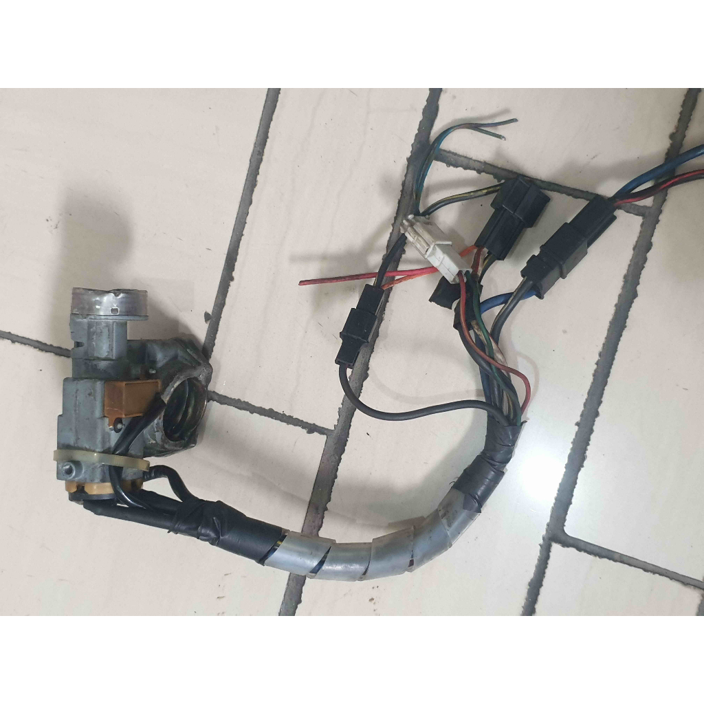 Kunci kontak Mazda 626 Capella