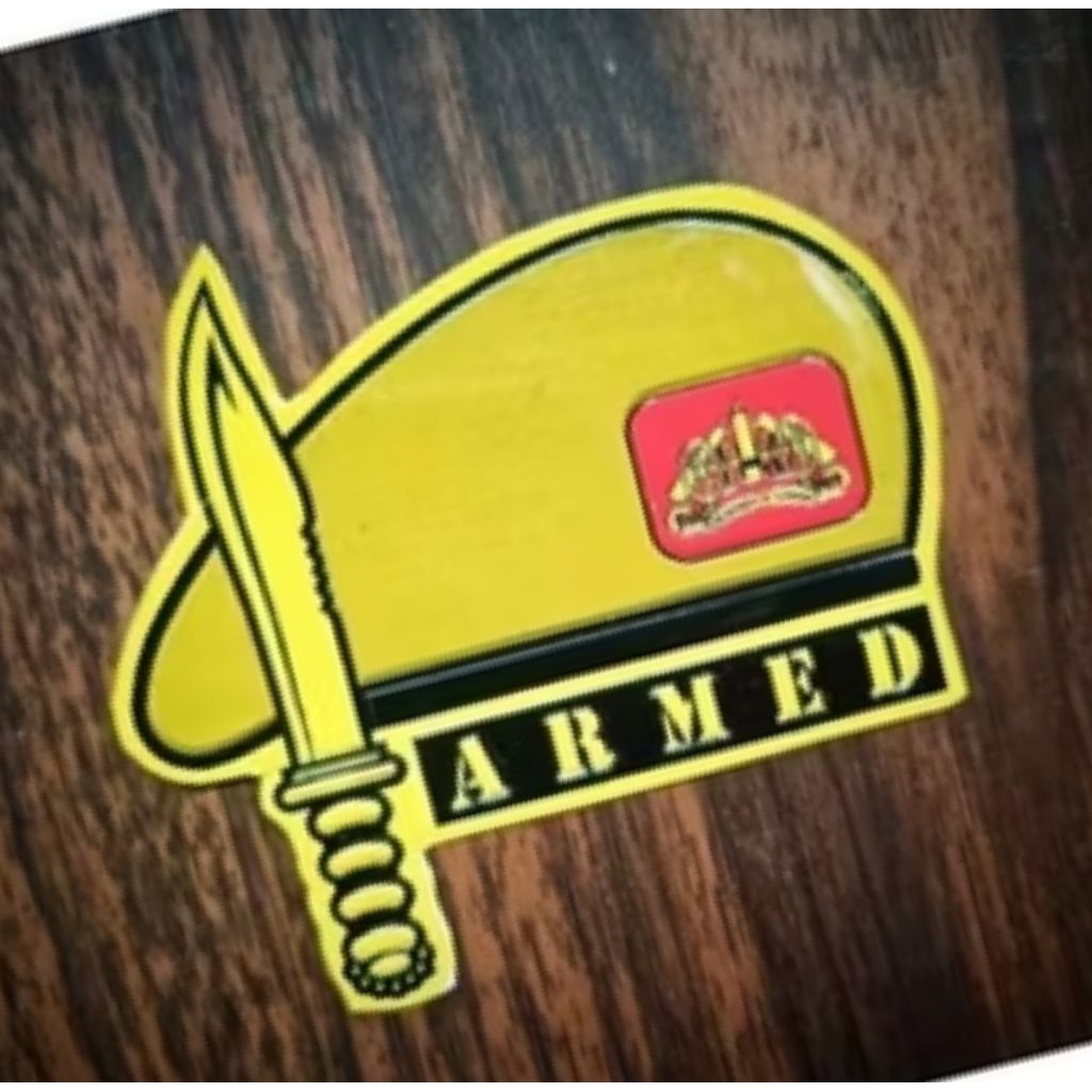 sriker embos baret ARMED
