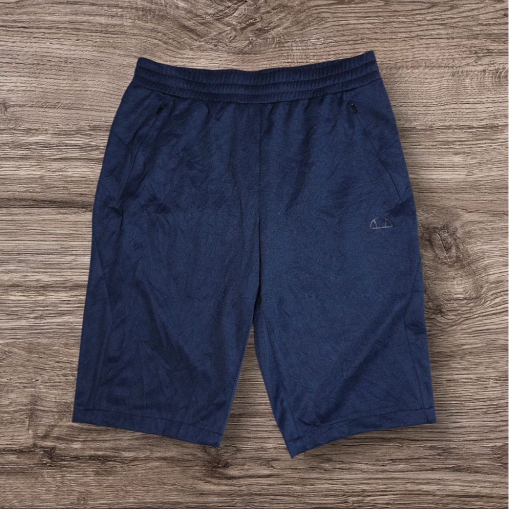 celana pendek ellesse